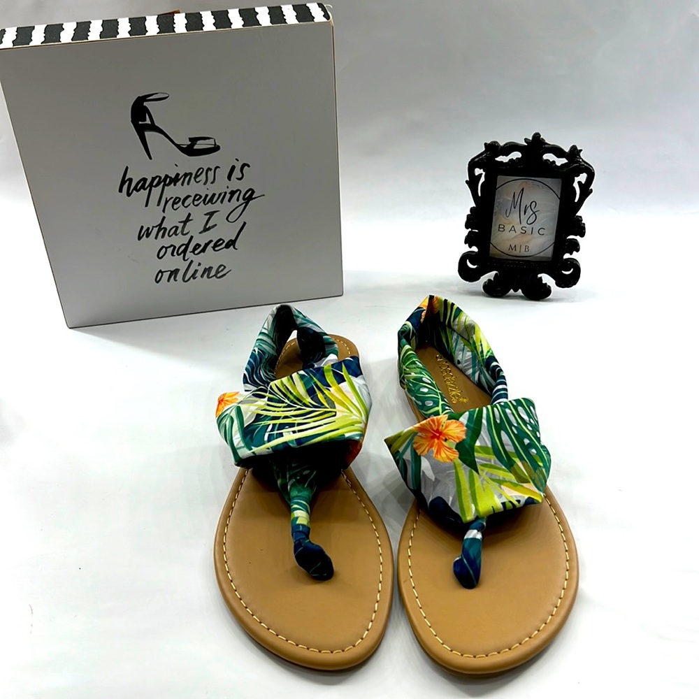 Shoe Dazzle Tilda Tropical Print Stretchy Sandals Strappy Sandals, Size 8